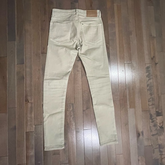 H&M Neutral (Skinny Fit) - Picture 2 of 2